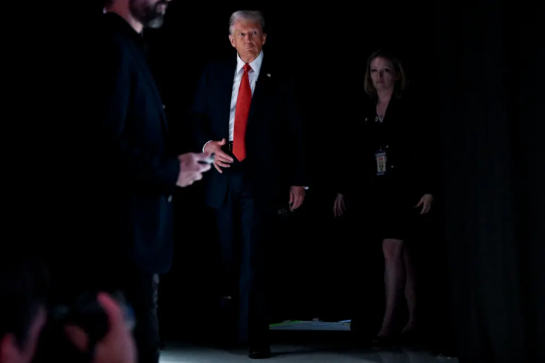Трамп заявил, что поучаствует в дебатах с Харрис в сентябре