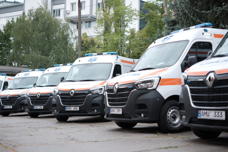 Молдова получила 41 машину скорой помощи при поддержке Банка развития Совета Европы