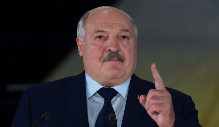К границе с Украиной переброшена треть белорусской армии — Лукашенко