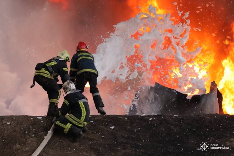 Ночью Россия и Украина атаковали друг друга дронами