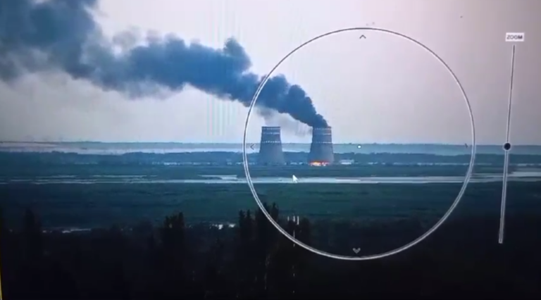 Крупный пожар на Запорожской АЭС: Киев и Москва обвиняют друг друга, радиационный фон остается в норме