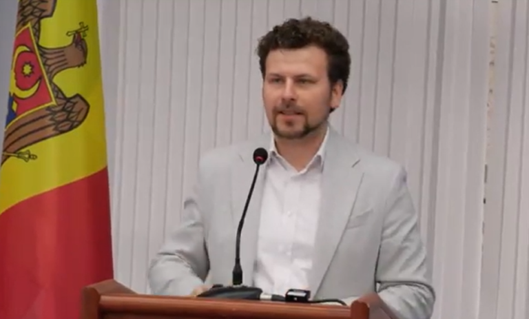 Запрет мобильных телефонов, новый экзамен и много молодых педагогов — каким будет учебный год
