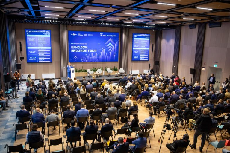 Инвестиции и продвижение страны — темы крупного экономического форума Moldova Business Week, который открылся в Кишиневе