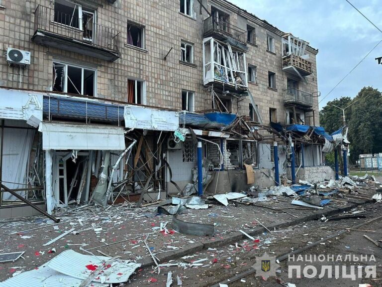 За ночь Россия атаковала Украину 69 дронами и ракетами, особенно пострадал город Конотоп