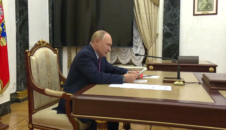 Россия угрожает «ядерным ответом» в случае атаки обычным оружием — Путин
