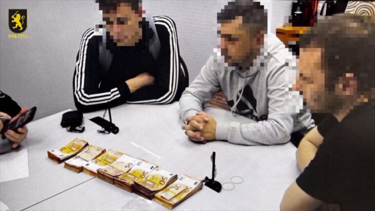 В машине активиста-шоровца нашли 36 тысяч евро