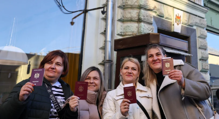 В Москве в первом туре президентских выборов проголосовали чуть более 8 200 избирателей