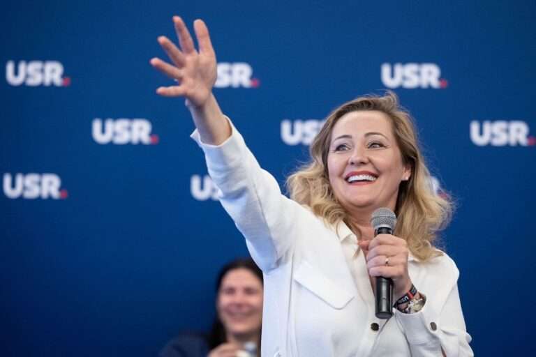 PAS поддержала Елену Ласкони перед вторым туром выборов президента Румынии