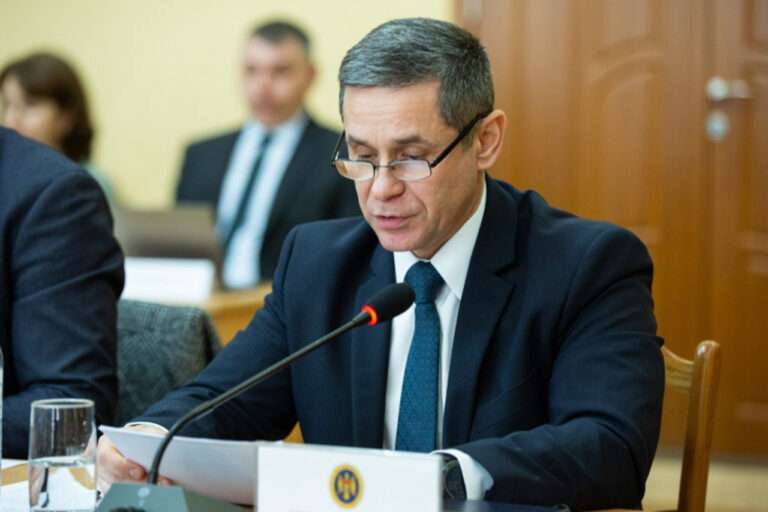 Министр обороны Молдовы Анатолий Носатый