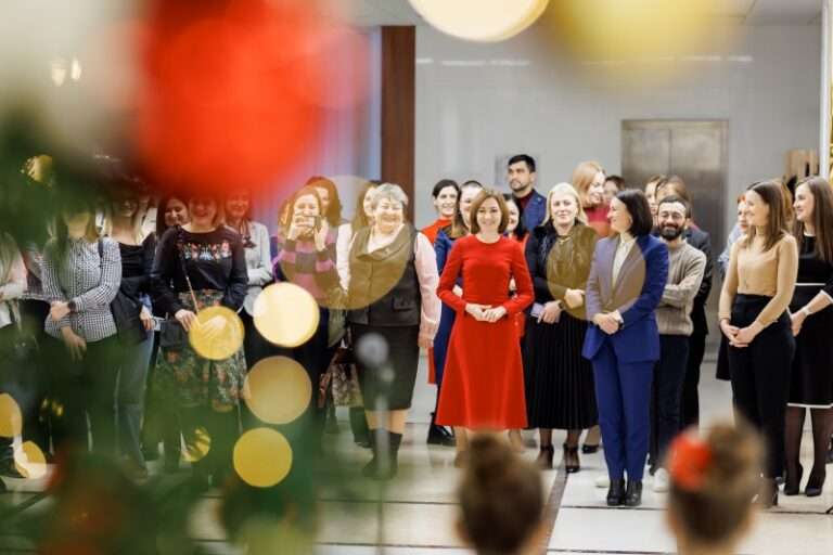 Санду поздравила Молдову с Рождеством, делегация ЕС записала праздничный клип (ВИДЕО)