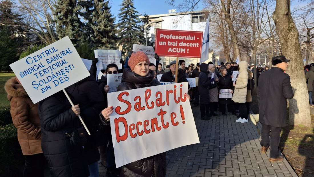 Протест у парламента Молдовы