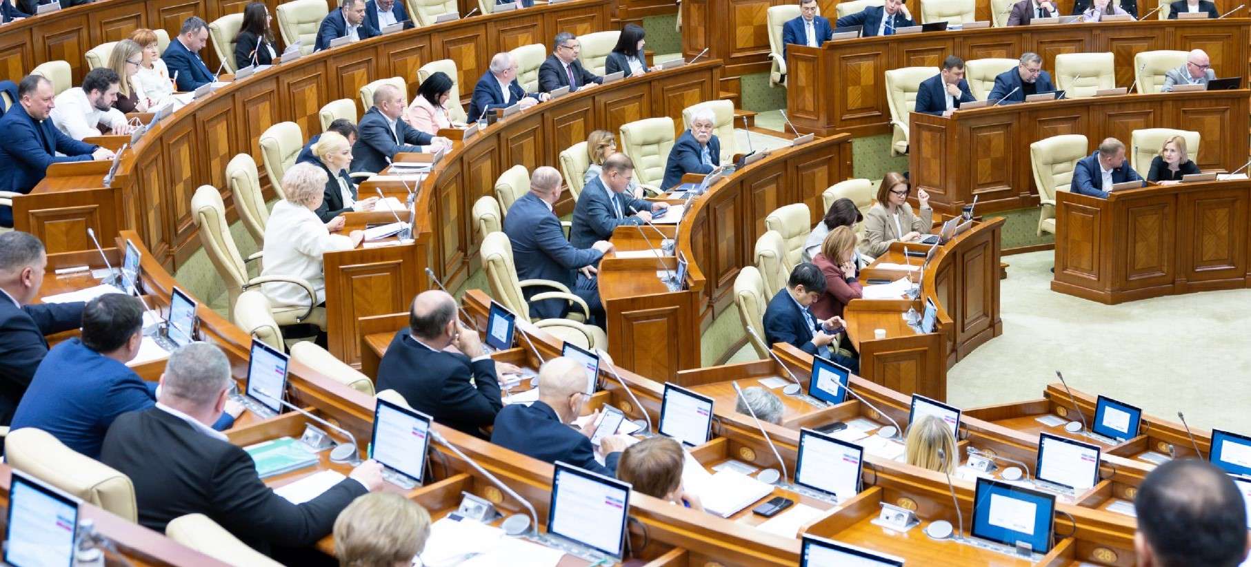 парламент Молдова Кишинев