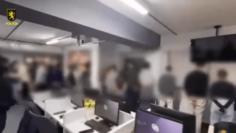 (ВИДЕО) В Кишиневе раскрыта мошенническая деятельность колл-центра