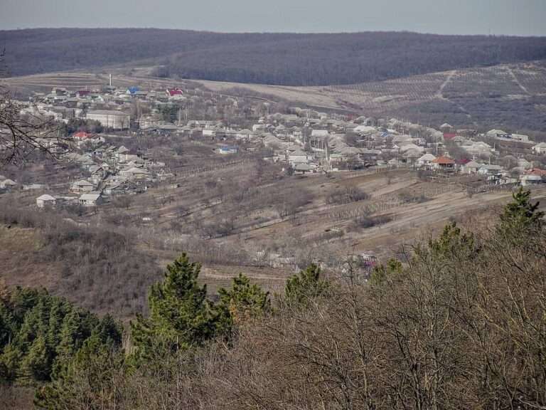 Село Фундул-Галбеней
