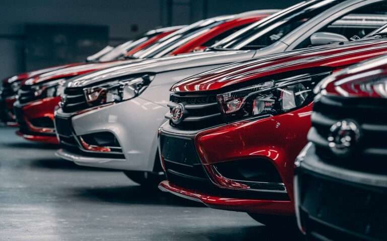 Обход санкций: элитные автомобили из ЕС продолжают поступать в Россию через Эстонию