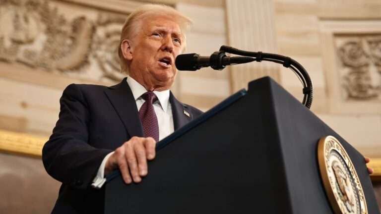 Команда Трампа передумала увольнять сотрудников служб ядерной безопасности, но не может их найти