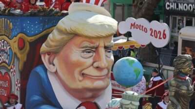 Трамп и земной шар