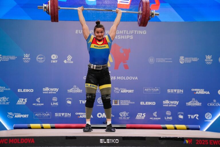 Спортсменка из Комрата завоевала три золота на чемпионате Европы по тяжёлой атлетике