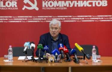 Партия коммунистов войдёт в избирательный блок Додона, Влах и Тарлева