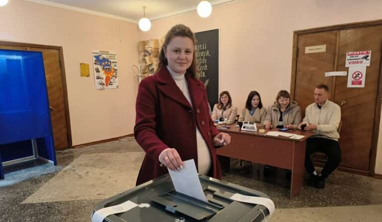второй тур выборов президента Румынии Молдова, 16 мая 2025