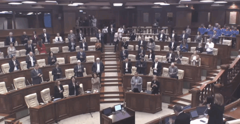 парламентарии