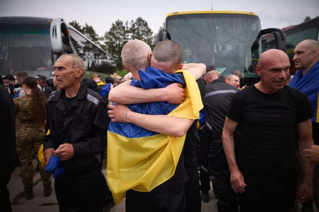 Украина и Россия завершили обмен пленными в формате 1000 на 1000, 25 мая 2025