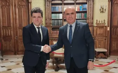 никушор дан и илие боложан