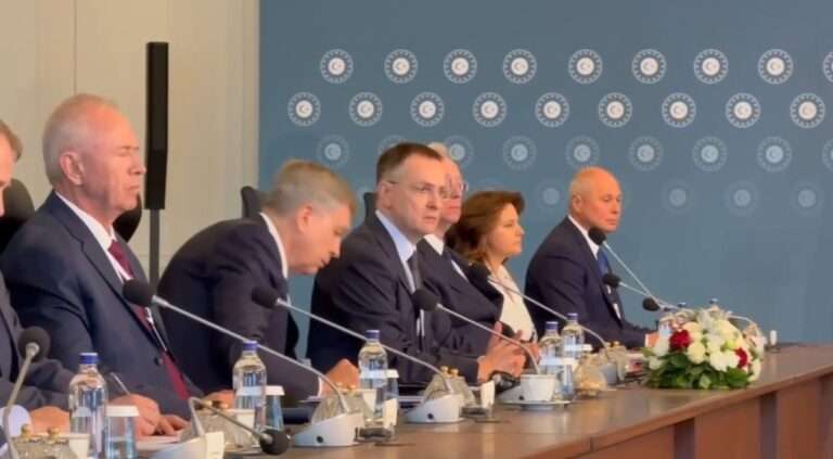 Мединский, делегация РФ на переговорах в Стамбуле 2 июня 2025