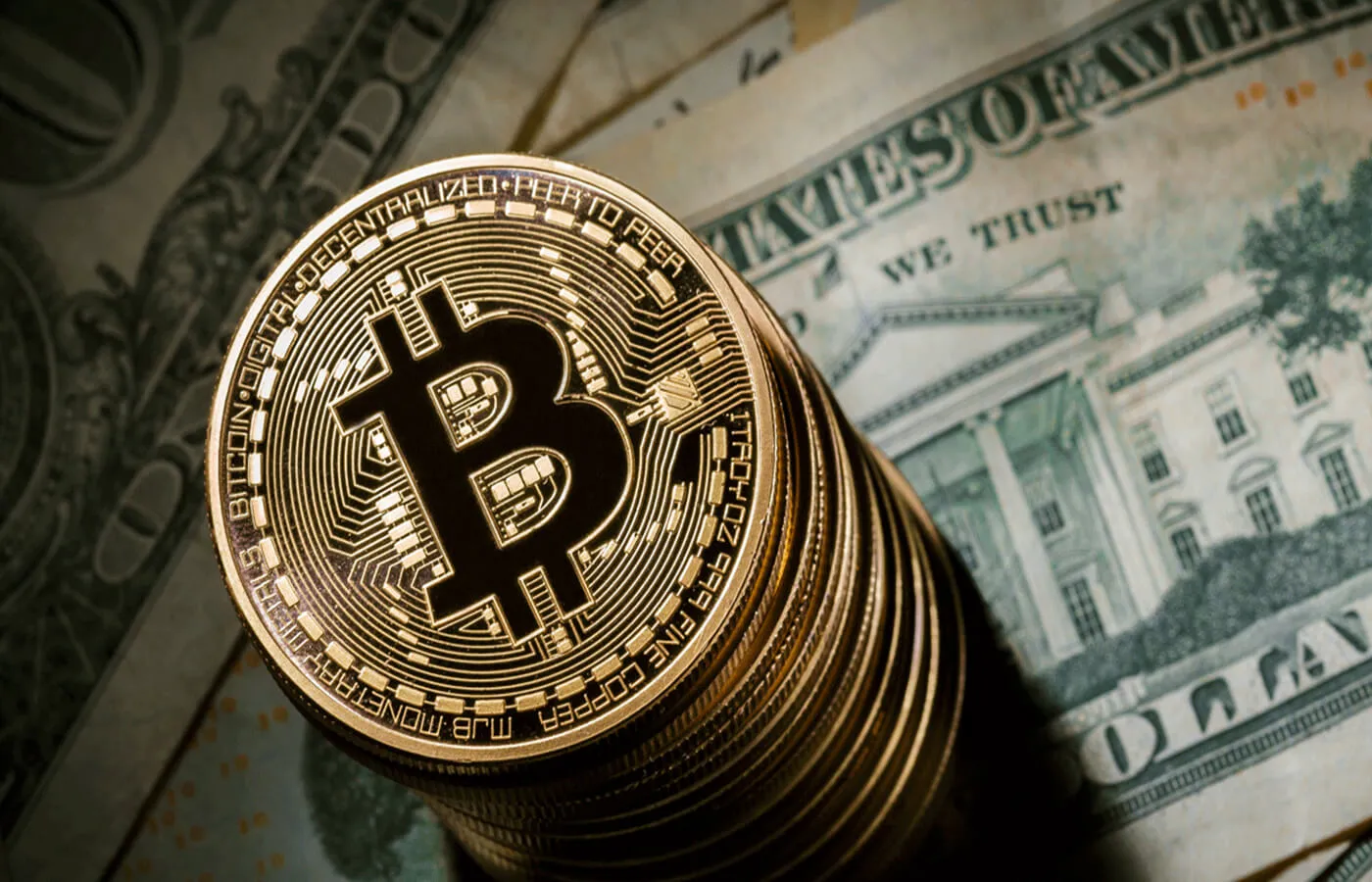биткоин установил рекорд и стоит 123 тысячи долларов