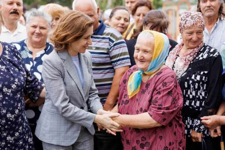 Майя Санду рассказала, на что потратят 2 млн леев, полученные в виде премии - средства направят на развитие её родного села Рисипень.