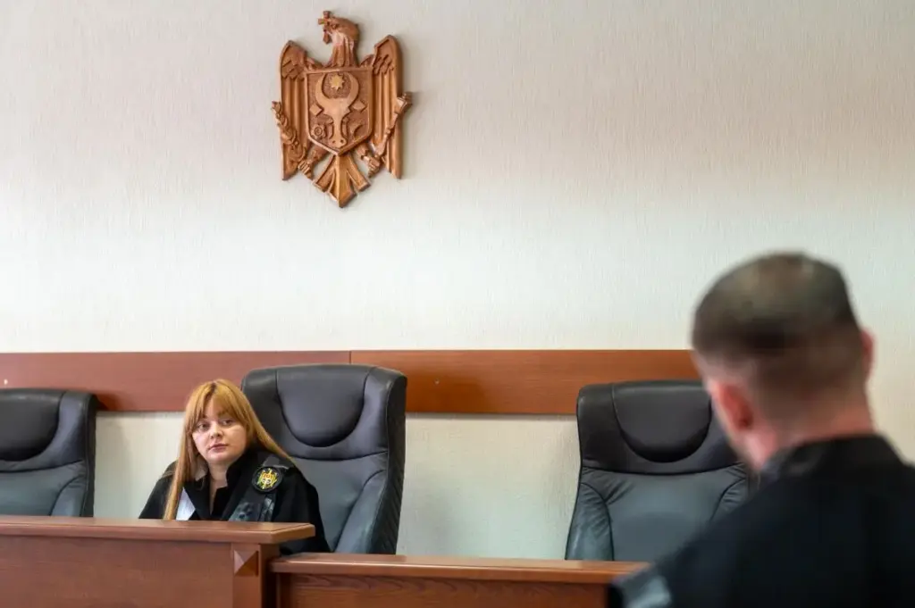 суд над Гуцул, 3 июля, Буюканский суд Кишинёва