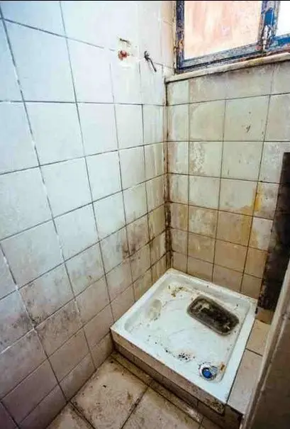 туалет тюрьмы Коридаллос