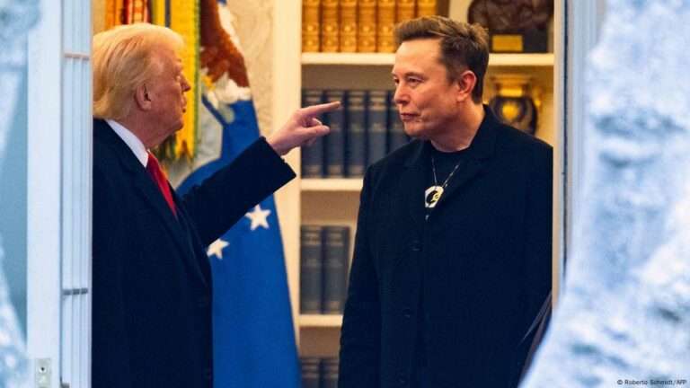 Илон Маск пригрозил создать собственную партию, если Трамп утвердит налоговые льготы