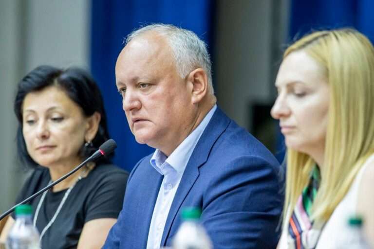 Партия социалистов Республики Молдова приняла решение включить Партию коммунистов (ПКРМ) в состав избирательного блока
