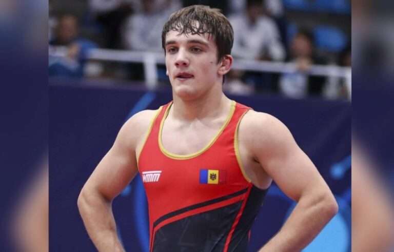 Борец из Копчака Александр Гайдарлы вышел в финал чемпионата мира по борьбе