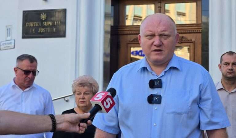 один из лидеров блока Победа Василий Боля - суд отказал блоку в регистрации на выборах