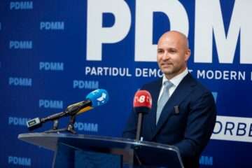 Бывший министр юстиции Владимир Чеботарь внесен в список лиц, связанных с Плахотнюком