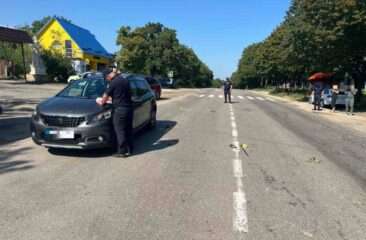 Под Бельцами автомобиль насмерть сбил женщину