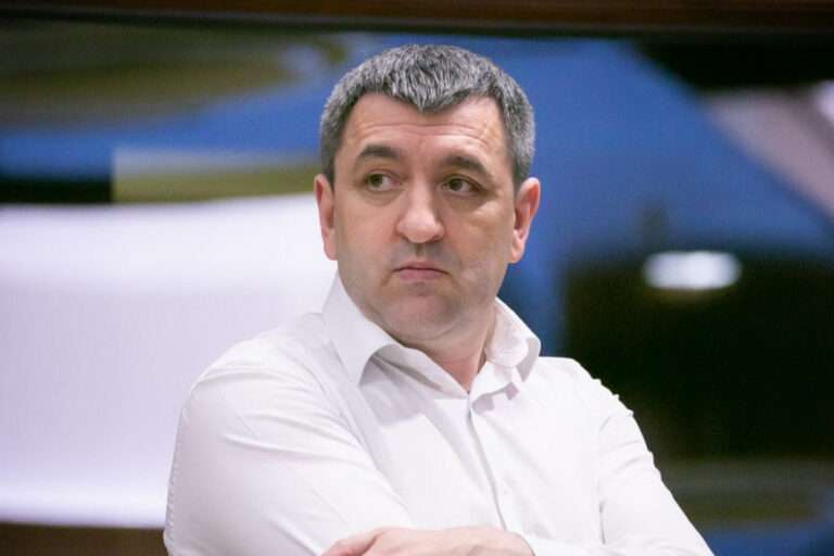 Как врачи могли не заметить пулевое ранение: Лилиан Карп рассказал подробности гибели подростка в воинской части Кагула
