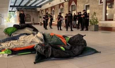 Полиция разогнала палаточный лагерь шоровцев на вокзале в Кишиневе