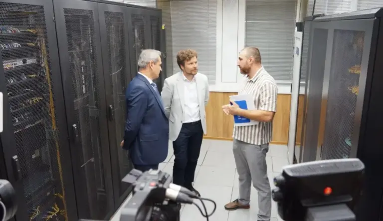 Перчун на запуске компьютера в Техническом университете