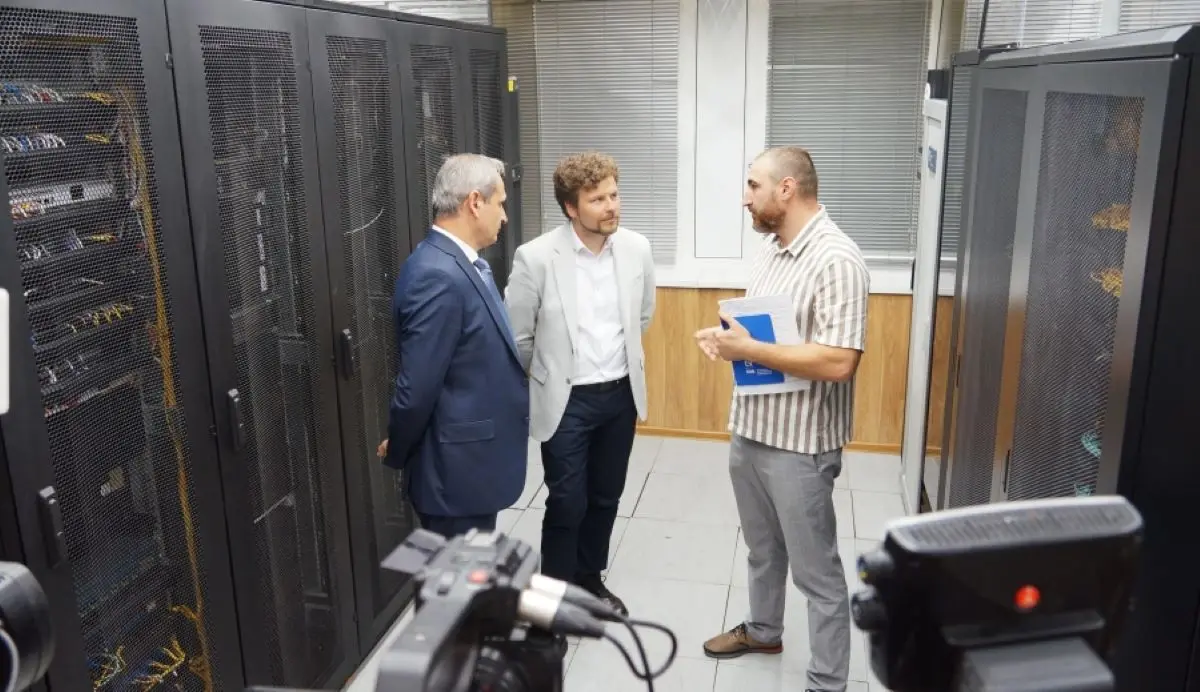 Перчун на запуске компьютера в Техническом университете