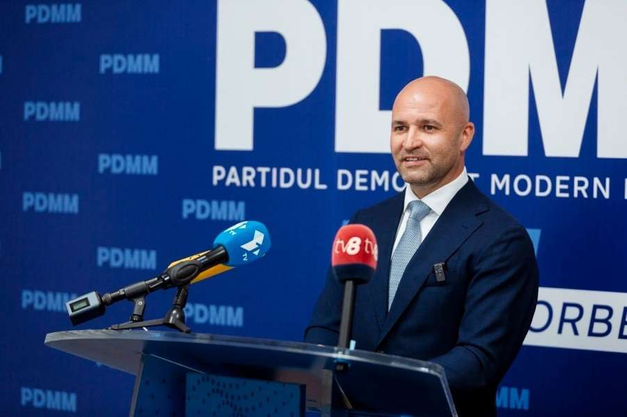 Владимир Чеботарь