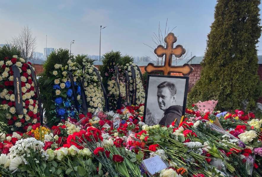 Две иностранные лаборатории подтвердили смерть Навального от отравления