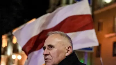 Один из освобождённых —политзаключённый Николай Статкевич