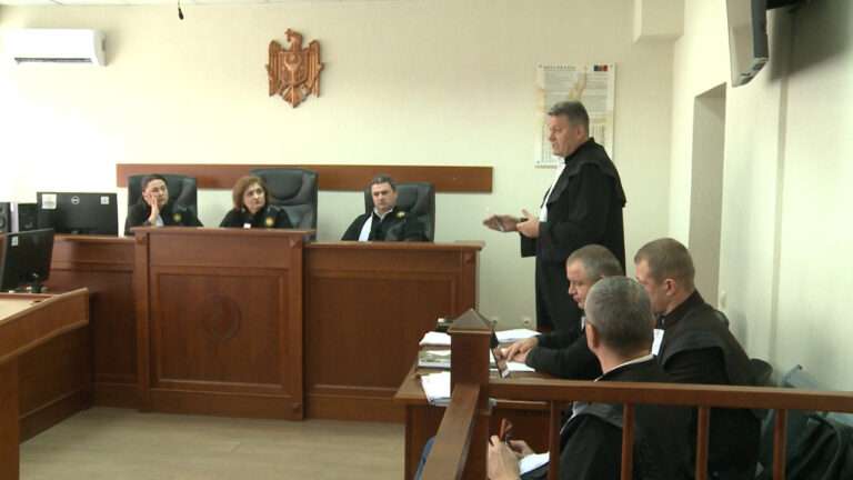 «Кража миллиарда»: прокуроры требуют отдельного судебного процесса для Плахотнюка
