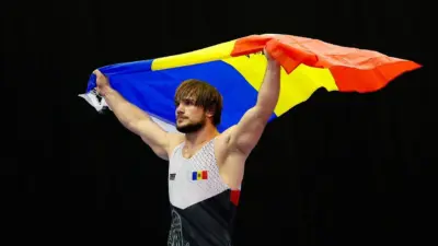 Александрин Гуцу выиграл чемпион мира по борьбе среди молодежи