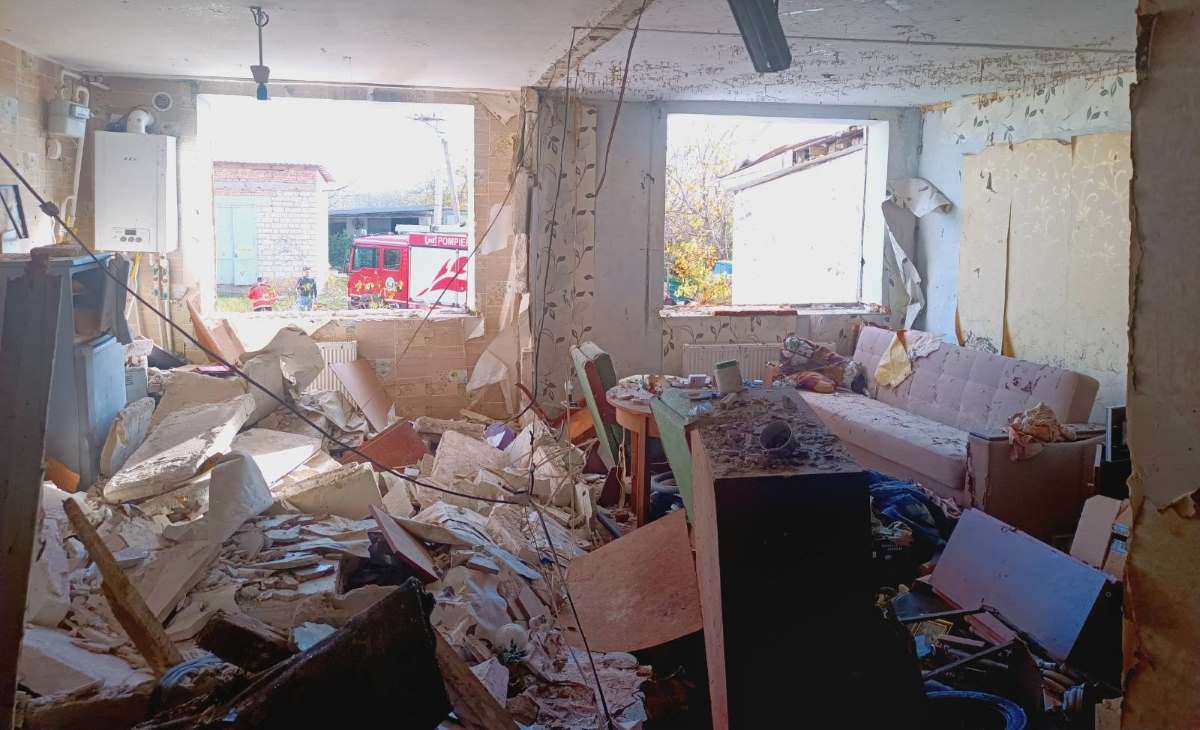 Во Флорештах произошёл взрыв в пятиэтажке: ранены люди, повреждены квартиры