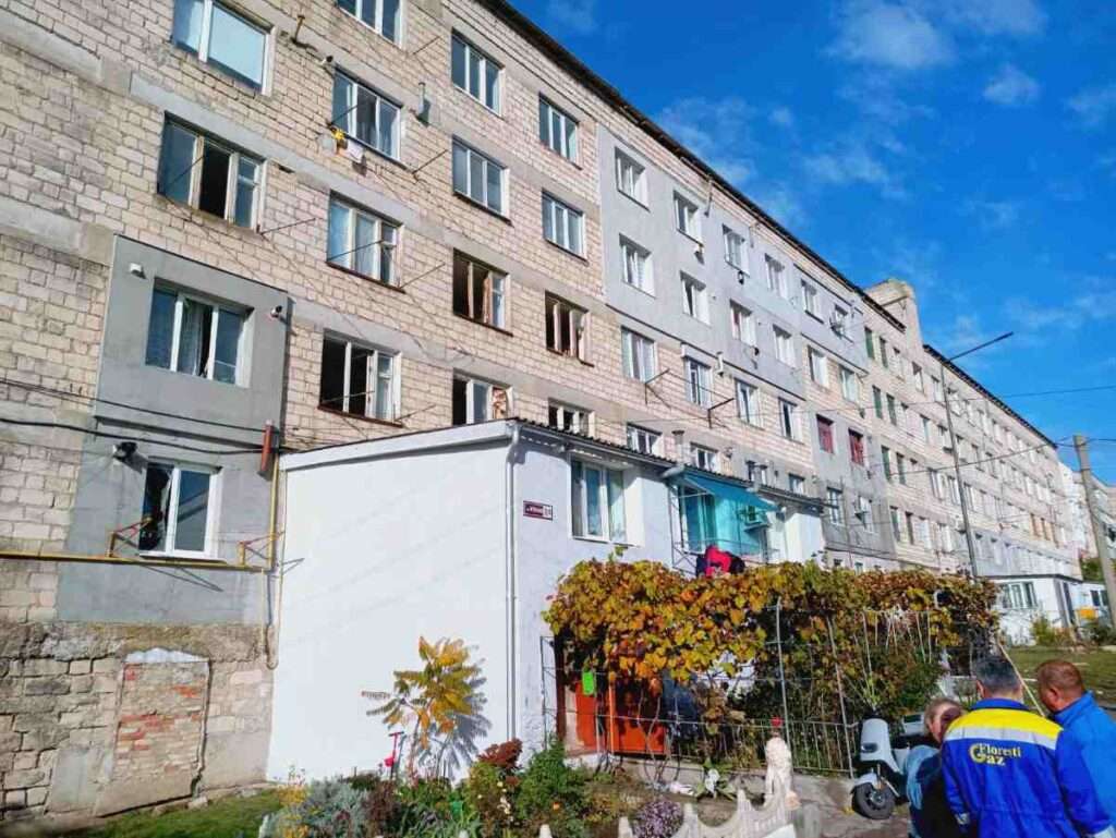 Утром 25 октября во Флорештах произошёл взрыв в жилом пятиэтажном доме на улице Михая Витязула, 70.