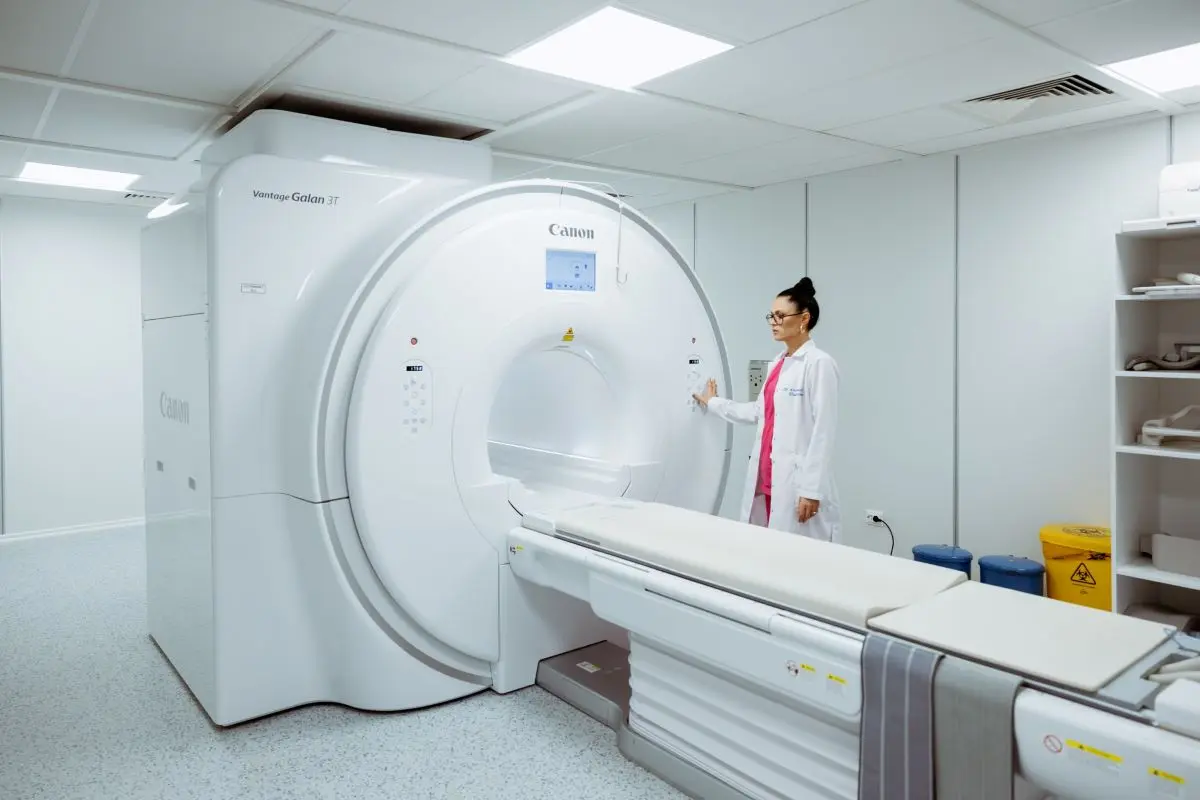 В Институте неврологии в Кишиневе открыли кабинет ядерного магнитного резонанса